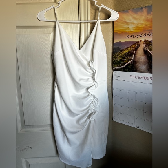 DILLARDS WHITE MINI DRESS - Picture 2 of 5